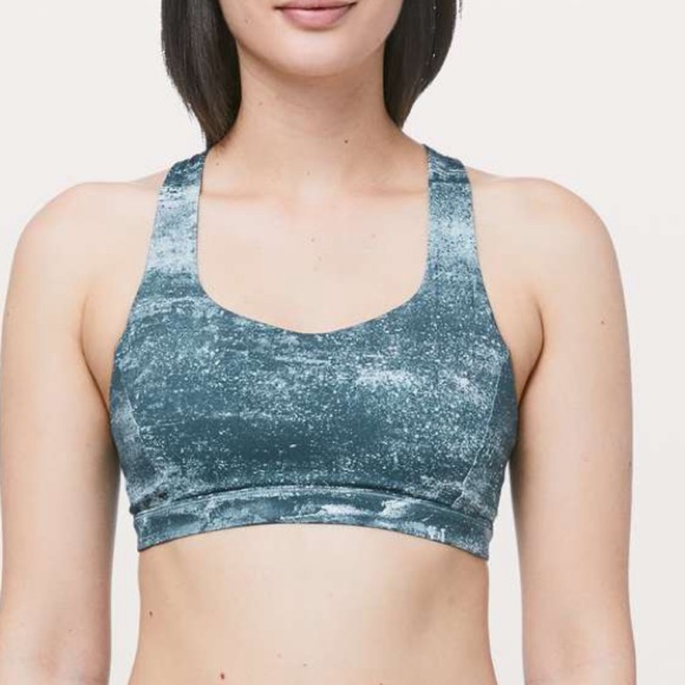 Lululemon Free To Be Serene Bra Azurite Mint Tint Size 6 Strappy Yoga Sports Bra